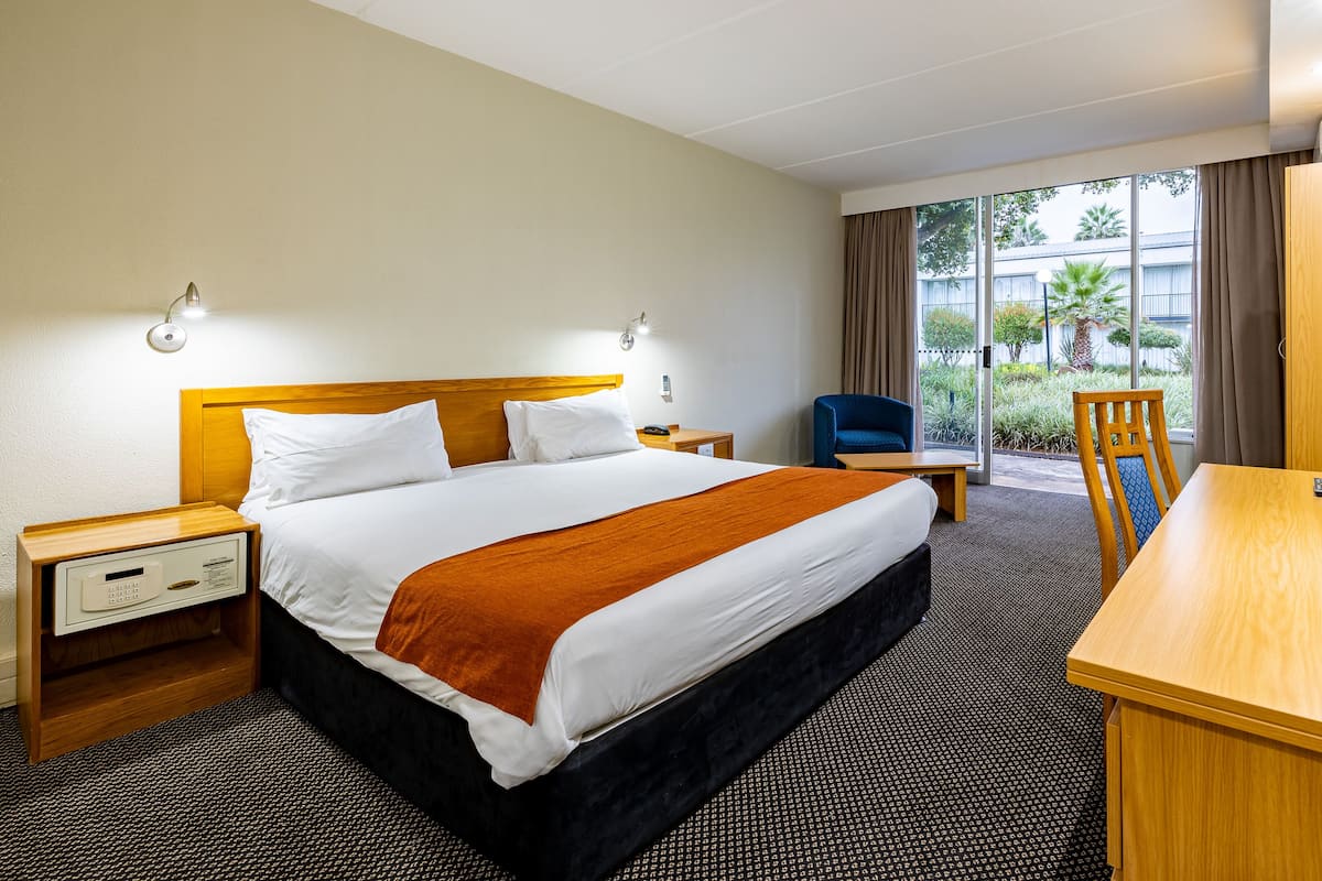 Comfort Room, 1 King Bed