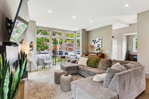 TV, fireplace, offices