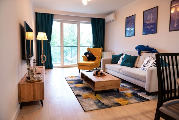 Smart TV - Comfortable apartment, pool, whirlpool, sauna (Dziwnow)