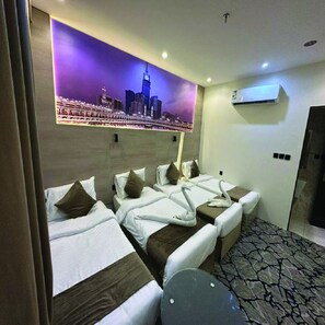 經典四人房 | 迷你吧、書桌、熨斗/熨衣板、免費無線上網