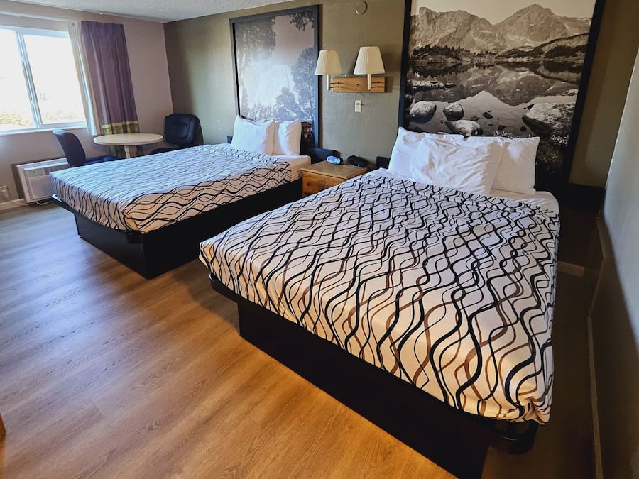 Wifi gratis y ropa de cama