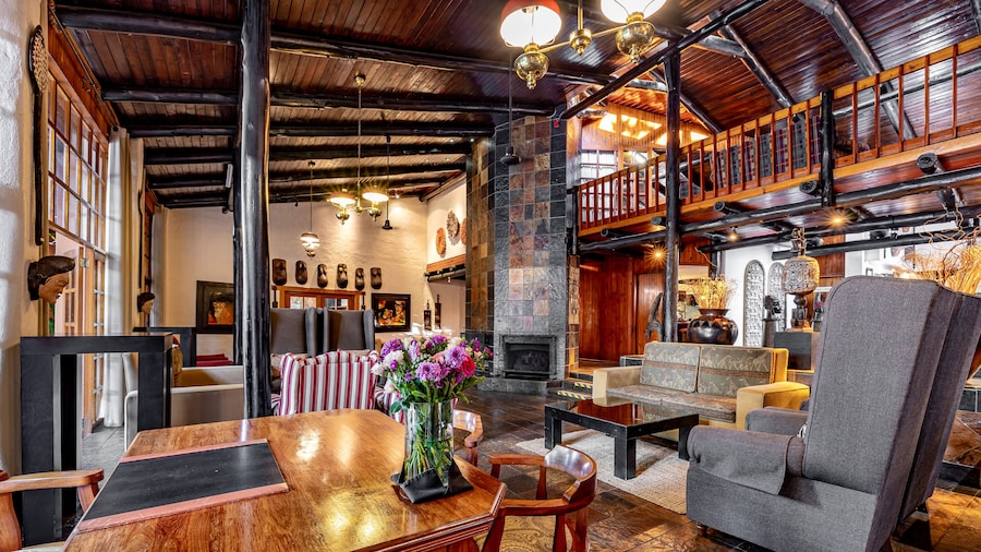 African Sky Hotels - Pine Lake Inn