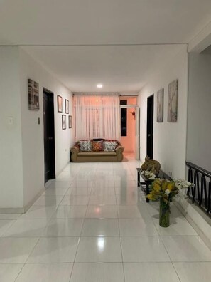 Interior - HOSTAL RINCON DE GRANADA (Cali)