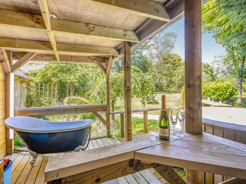 The Farmhouse - UKC6678