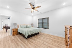 7 bedrooms, iron/ironing board, free WiFi, bed sheets