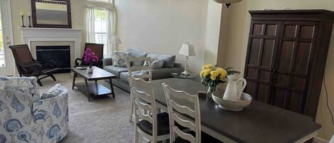 TV connectée, cheminée