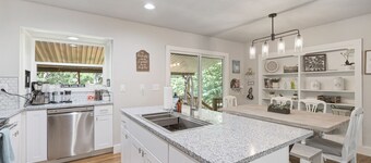 Bella's Vista - Hound Dog Haven