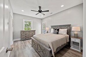 4 bedrooms, free WiFi, bed sheets