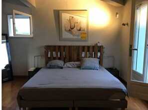 4 chambres, fer et planche à repasser, Wi-Fi, draps fournis