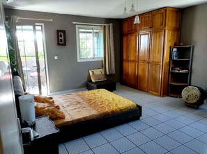 3 bedrooms, WiFi, bed sheets