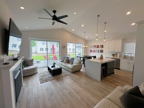 Living area - Beautiful brand new 4 bedroom, 3 bath home - Port Stanley, ON Kokomo Beach Club  (Port Stanley)
