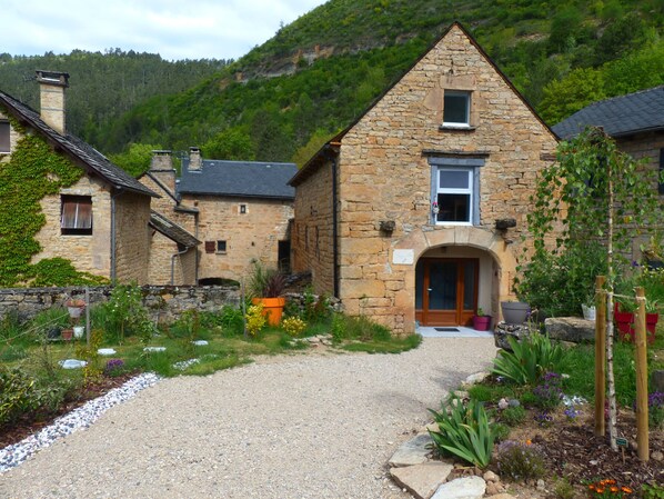 Exterior - Grange Rénovée au Cœur de la Lozère (Brenoux)