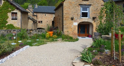 Grange Rénovée au Cœur de la Lozère