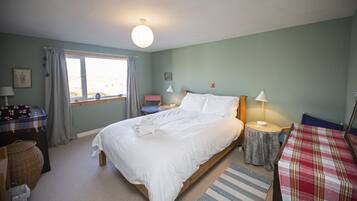 3 soverom, strykejern/-brett, wi-fi og sengetøy