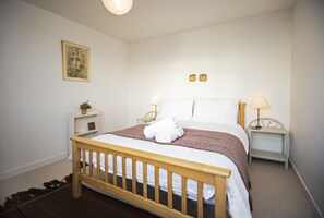 3 Schlafzimmer, Bügeleisen/Bügelbrett, WLAN, Bettwäsche