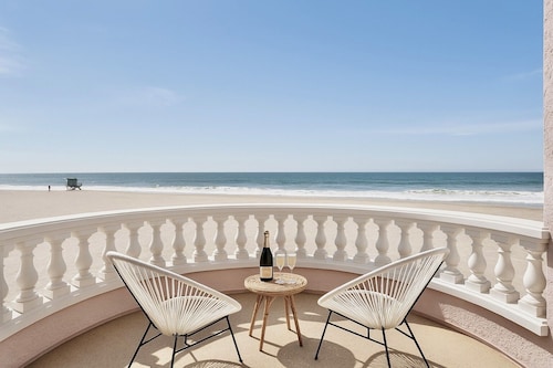 Luxury Oceanfront Vacation Home on Hollywood Beach