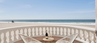 Luxury Oceanfront Vacation Home on Hollywood Beach