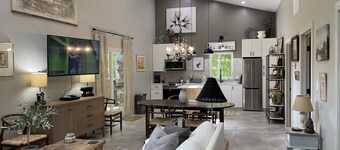 2BR Creekside Deckhouse wSalt Water Caldera Spa