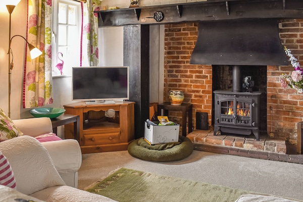Living room | The Old Thatch, Hailsham