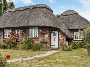 Exterior - 2 bedroom accommodation in Hailsham (Hailsham)