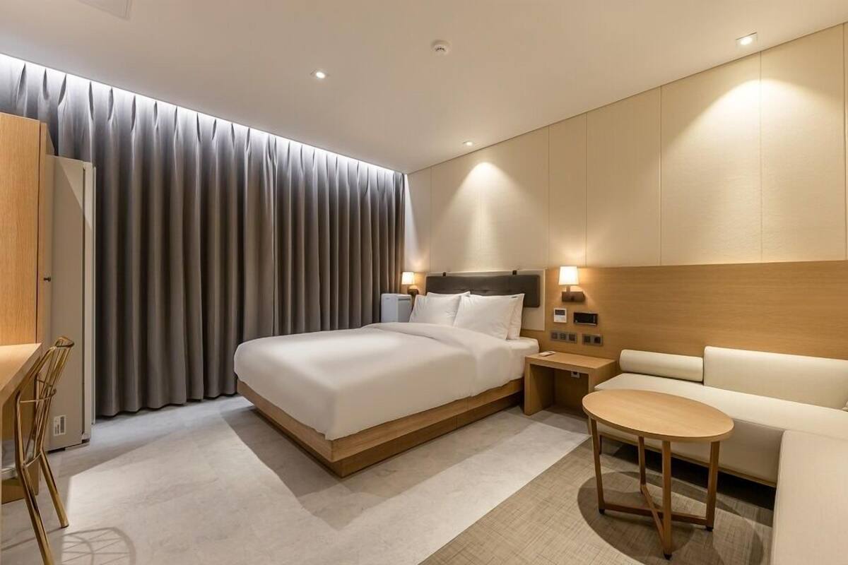 Kamar Double Deluks | Meja kerja, Wi-Fi gratis, dan didekorasi berbeda-beda