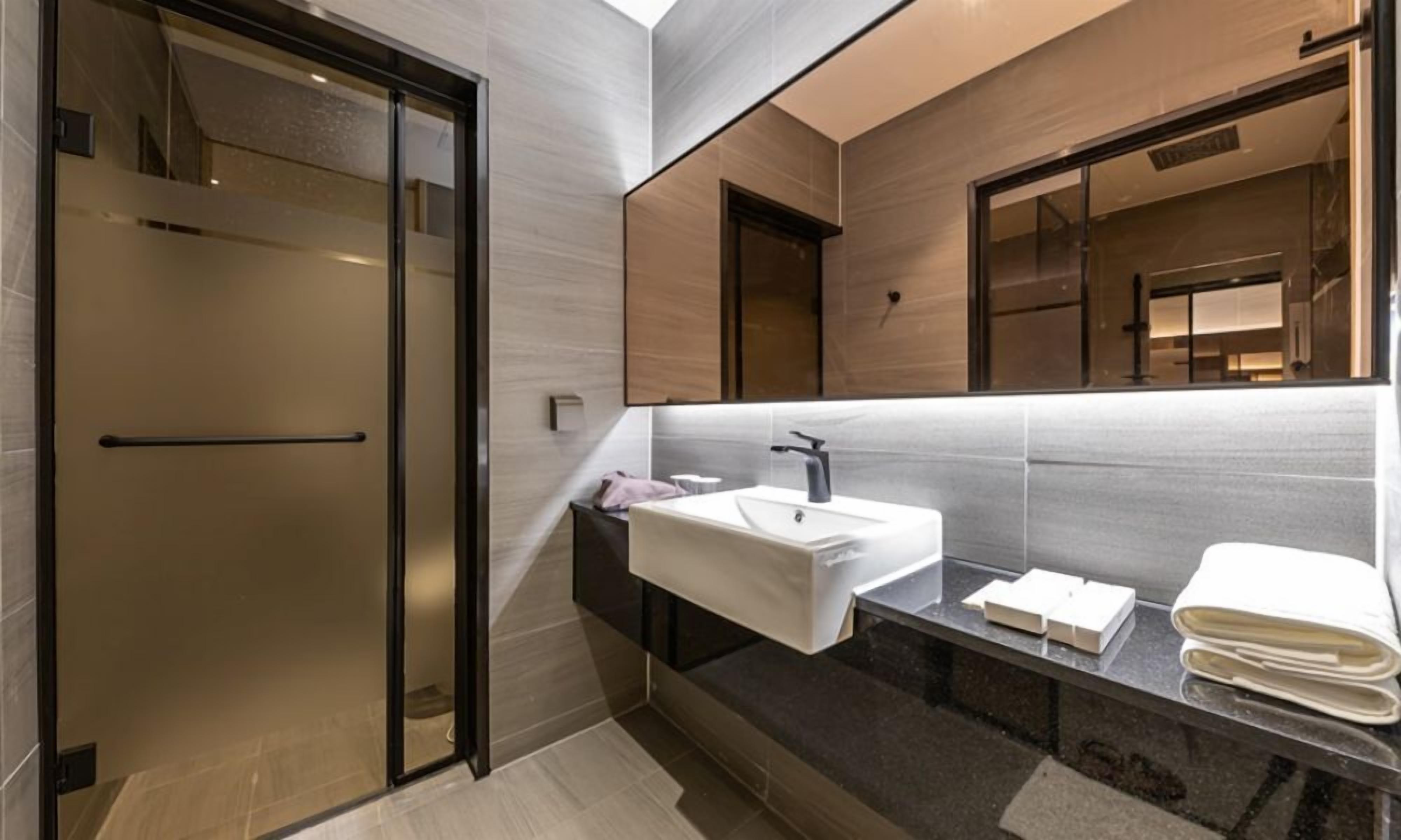 Deluxe Twin Room | Individually decorated, individually furnished, desk, free WiFi