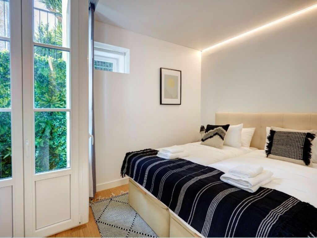 1 chambre, bureau, fer et planche à repasser, Wi-Fi