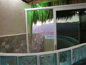 Family Studio Suite, 2 Bedrooms | Bathroom