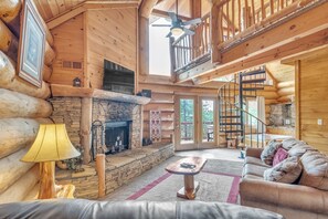 TV, fireplace - Stunning Views - Amazing Mountain Views by Heavenly Views Resort (Gatlinburg)