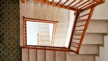 Habitación familiar | Escaleras