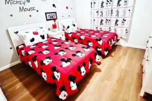 2 quartos, ferros/tábuas de passar roupa, Wi-Fi, roupa de cama