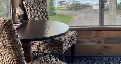 Large Saratoga Lake House, close to all amenities , privacy of lake living.