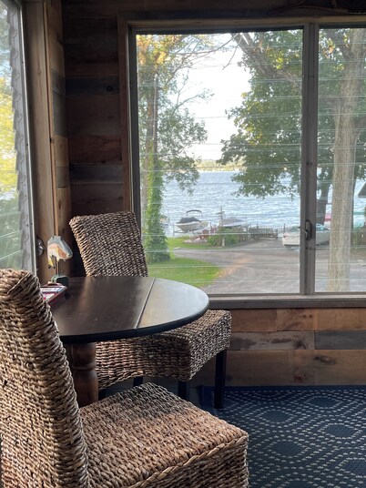 Large Saratoga Lake House, close to all amenities , privacy of lake living.