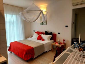 1 bedroom, iron/ironing board, travel cot, WiFi