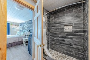 Strykejern/-brett, wi-fi og sengetøy