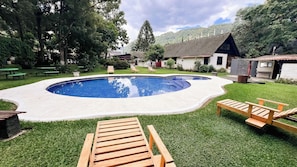 14 piscinas al aire libre
