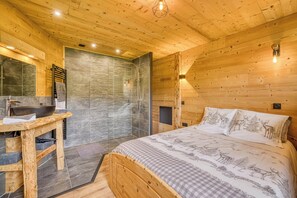 2 chambres, fer et planche à repasser, lit parapluie, Wi-Fi