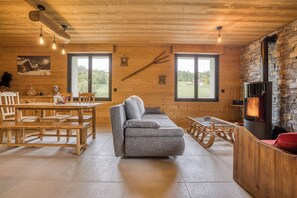 Télévision, cheminée