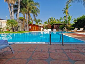 A heated pool - Dream Villa SaraExlusive Luxury Residence with private pool and jacuzzi (Borgo Bonsignore)