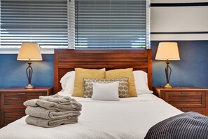 3 Schlafzimmer, Schreibtisch, Bügeleisen/Bügelbrett, kostenloses WLAN