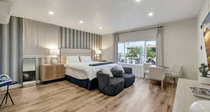 AZUL on Avenida Del Mar (1/2 Mile to the PIER!) 5 Suites