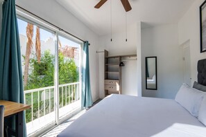 7 bedrooms, desk, travel crib, free WiFi