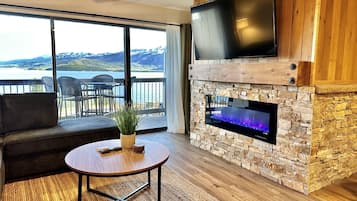 Smart TV, chimenea