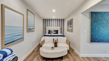 Iron/ironing board, free WiFi, bed sheets