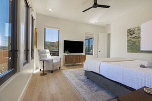 5 Schlafzimmer, Schreibtisch, Bügeleisen/Bügelbrett, kostenloses WLAN