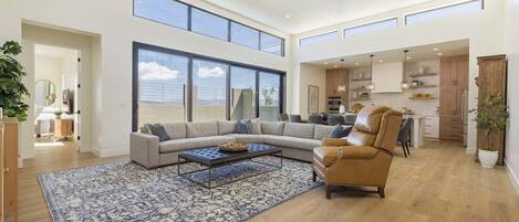 Smart TV, video games