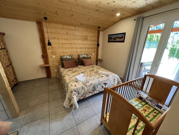 4 chambres, fer et planche Ă repasser, Wi-Fi, draps fournis