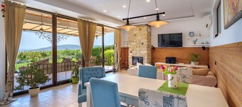 Villa Poemia- a boutique villa with unique sea view- 5 min from the beach!