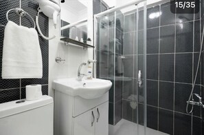 Family Apartment, Multiple Beds, Kitchen, City View | Bathroom | Slippers - 3 Floor Oldcity (Istanbul)
