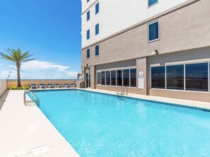 Indoor pool, outdoor pool
